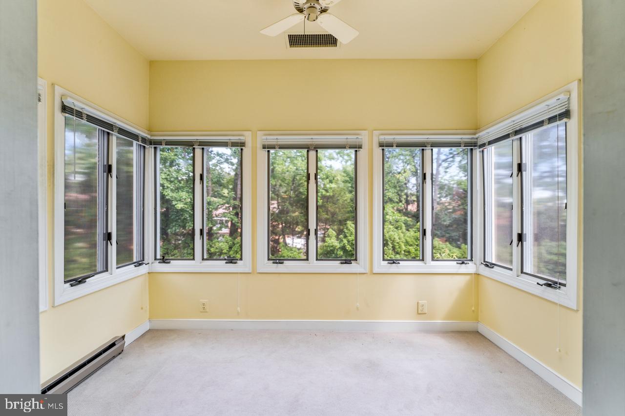 820 Sunken Road, Unit 9 Fredericksburg, VA 22401 - Photo 21 of 41 Indoor patio with heating/cooling