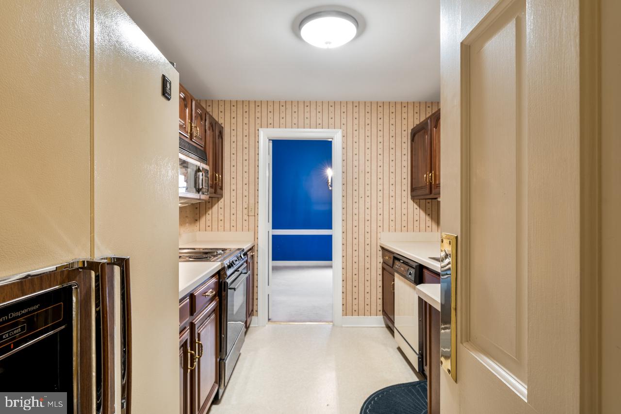 820 Sunken Road, Unit 9 Fredericksburg, VA 22401 - Photo 23 of 41 Kitchen view from door