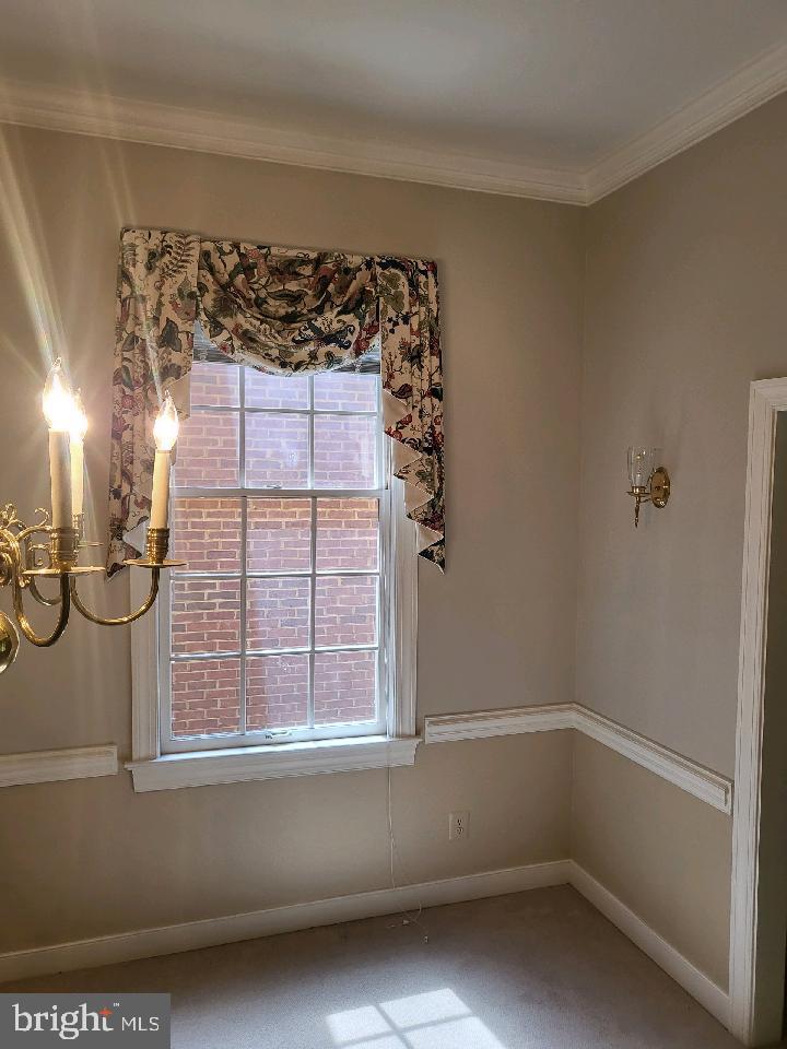 820 Sunken Road, Unit 9 Fredericksburg, VA 22401 - Photo 40 of 41 Dining room- FRESHLY PAINTED UPDATE