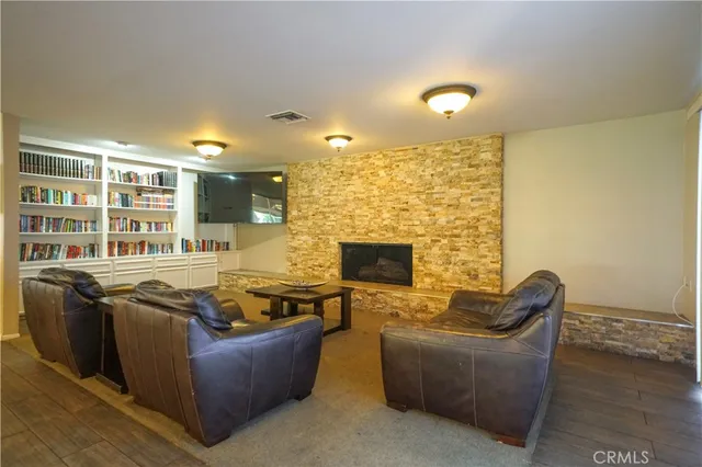 $288,000 | 1919 West Coronet Avenue, Unit 190, Anaheim, CA 92801