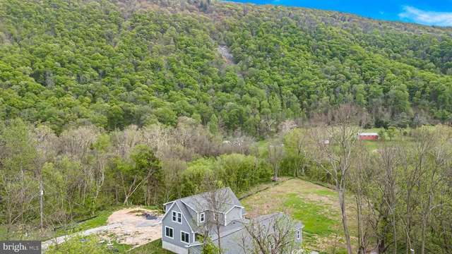 $795,000 | 628 Black Bear Road, Maurertown, VA 22644