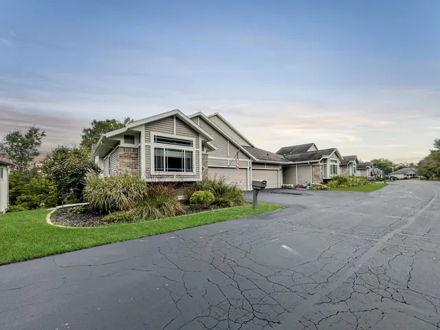 $395,000 | 214 South Hills Court, Unit 214, Plymouth, WI 53073