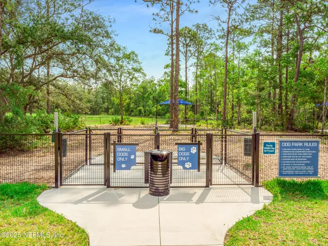 a view of a pathway of a building