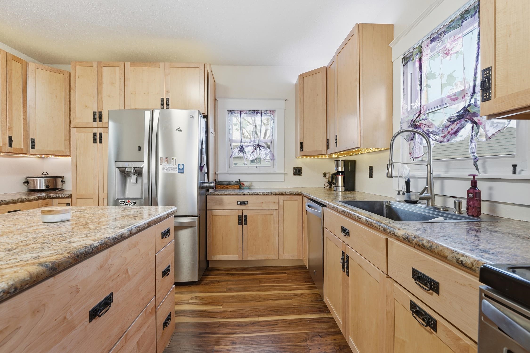 204 Linden Street Fort Atkinson, WI 53538 - Photo 3 of 33