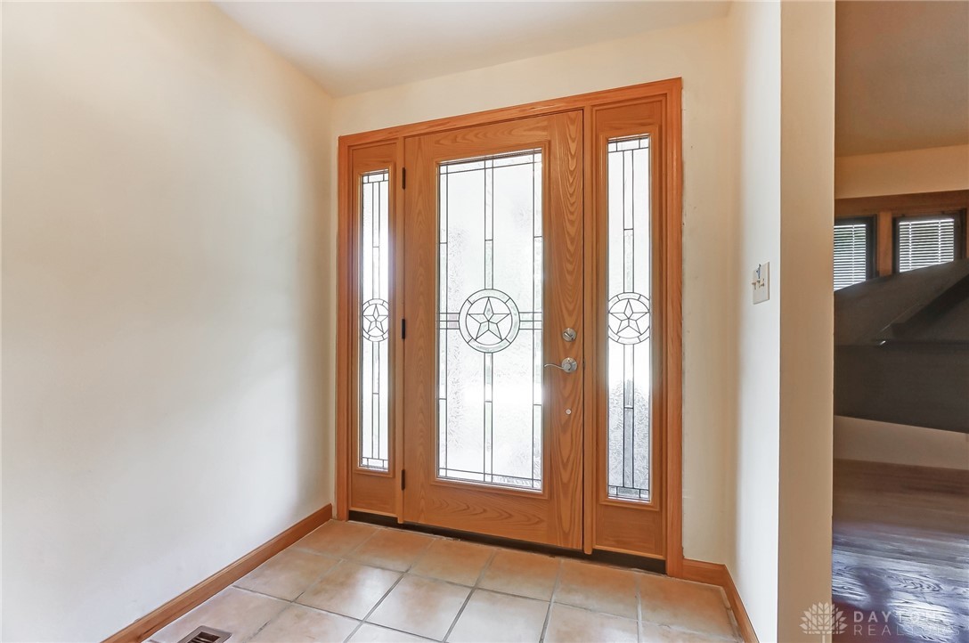 2439 Hemphill Road Kettering, OH 45440 - Photo 3 of 60 Gallery Image 3