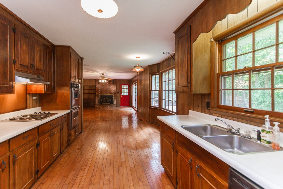 315 Green's View Road Sewanee, TN 37375 - Photo 8 of 41