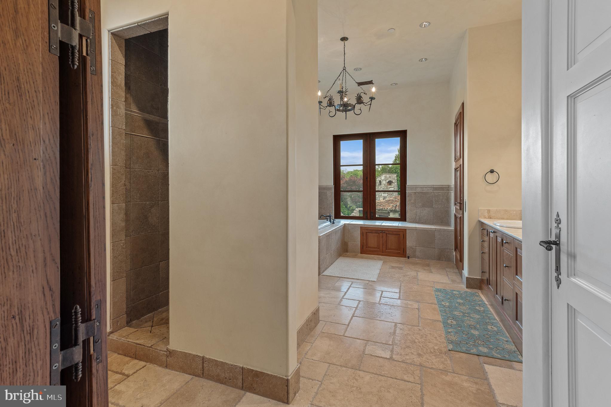 13320 Signal Tree Lane Potomac, MD 20854 - Photo 102 of 143 2 story ensuite bdrm spacious full bath