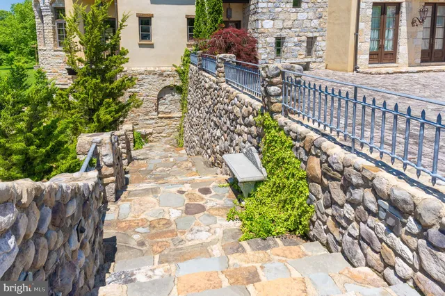 $9,950,000 | 13320 Signal Tree Lane, Potomac, MD 20854