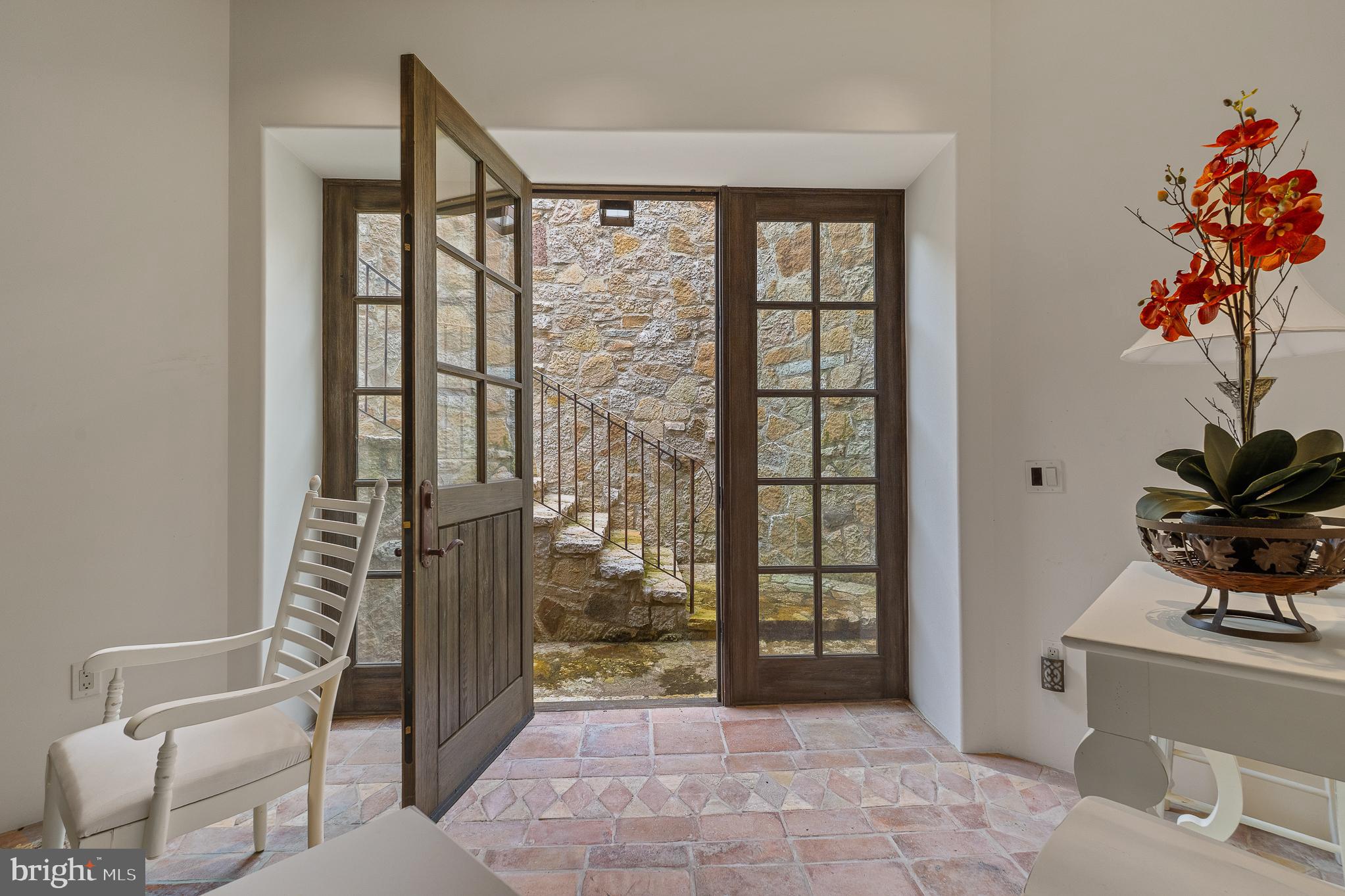 13320 Signal Tree Lane Potomac, MD 20854 - Photo 125 of 143 Details of heavy stone & solid wood glass panes