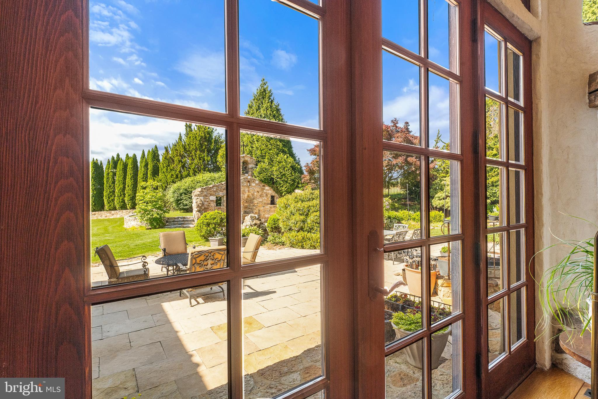 13320 Signal Tree Lane Potomac, MD 20854 - Photo 48 of 143 Grandest Indoor/outdoor entertaining and living