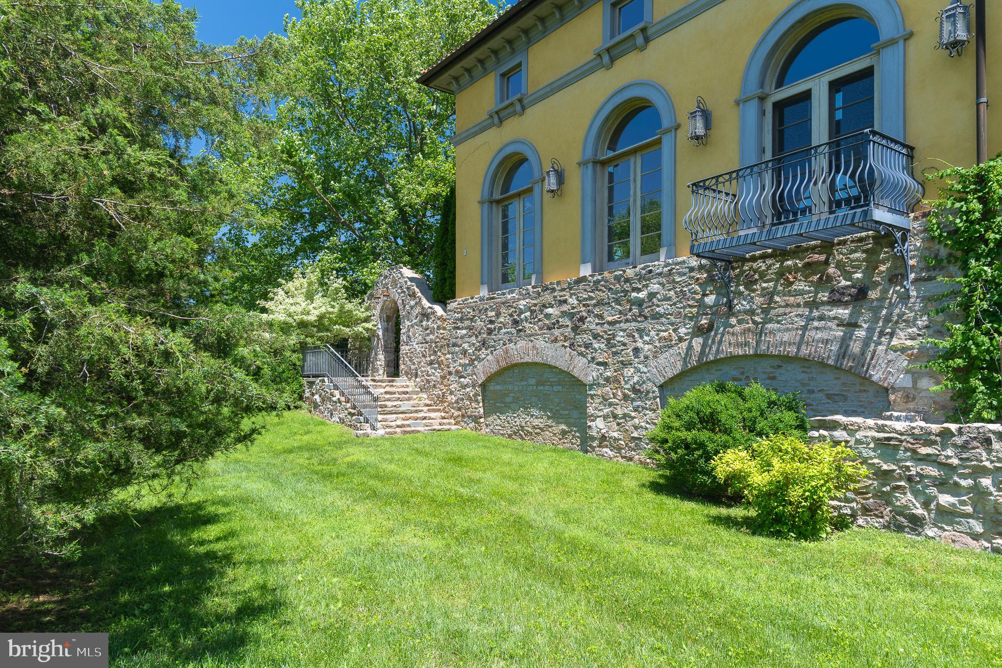 13320 Signal Tree Lane Potomac, MD 20854 - Photo 84 of 143 Paddock side of pool house