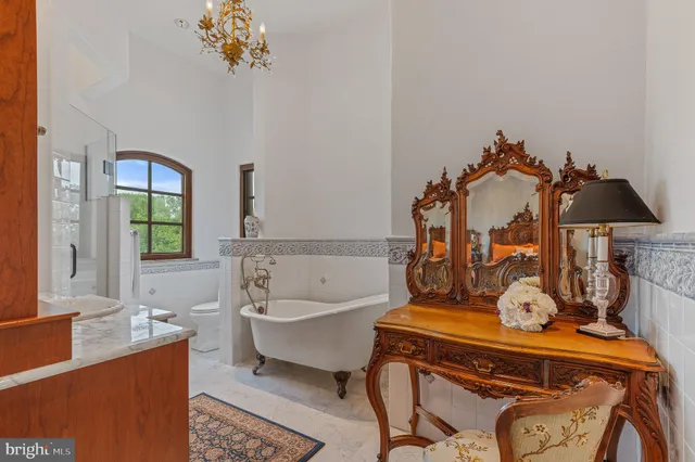 $9,950,000 | 13320 Signal Tree Lane, Potomac, MD 20854