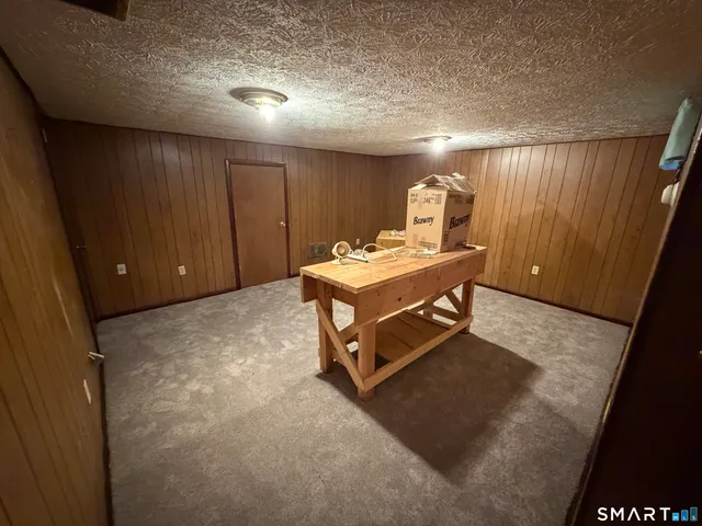 $2,500 | 155 Cottonwood Road, Unit 155, Newington, CT 06111