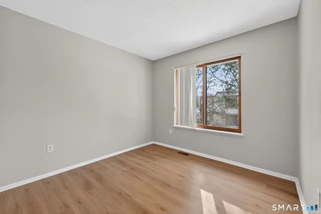 $2,500 | 155 Cottonwood Road, Unit 155, Newington, CT 06111