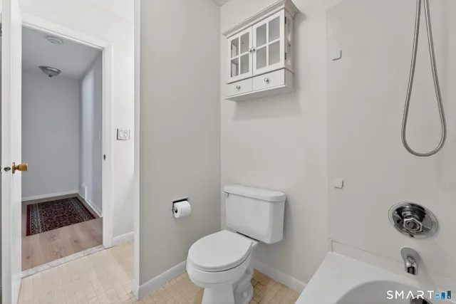 $2,500 | 155 Cottonwood Road, Unit 155, Newington, CT 06111