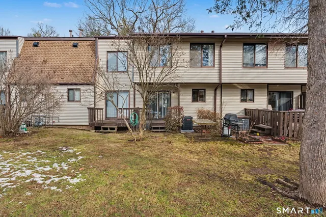 $2,500 | 155 Cottonwood Road, Unit 155, Newington, CT 06111