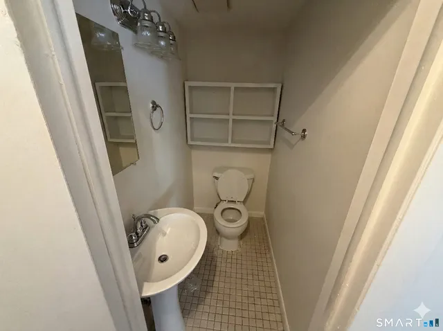 $2,500 | 155 Cottonwood Road, Unit 155, Newington, CT 06111