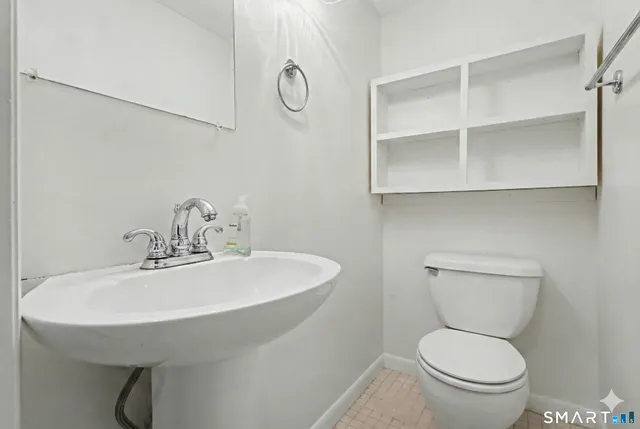 $2,500 | 155 Cottonwood Road, Unit 155, Newington, CT 06111