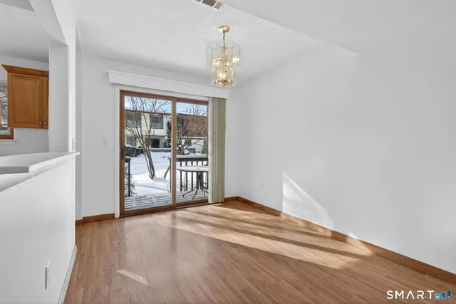 $2,500 | 155 Cottonwood Road, Unit 155, Newington, CT 06111