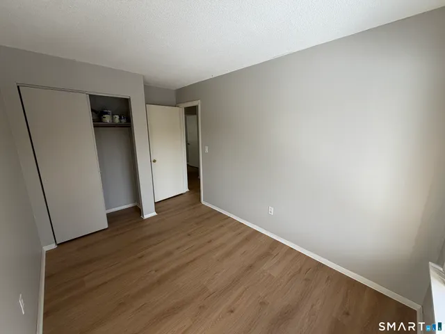 $2,500 | 155 Cottonwood Road, Unit 155, Newington, CT 06111