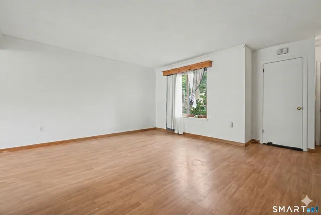 $2,500 | 155 Cottonwood Road, Unit 155, Newington, CT 06111