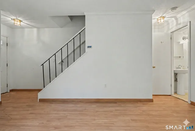 $2,500 | 155 Cottonwood Road, Unit 155, Newington, CT 06111