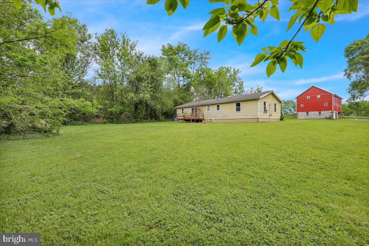 1068 Stouchsburg Road Richland, PA 17087 - Photo 4 of 22 Gallery Image 4