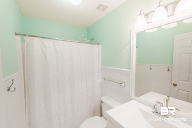 29251 Canterbury Road Daphne, AL 36526 - Photo 23 of 32 Guest Bathroom