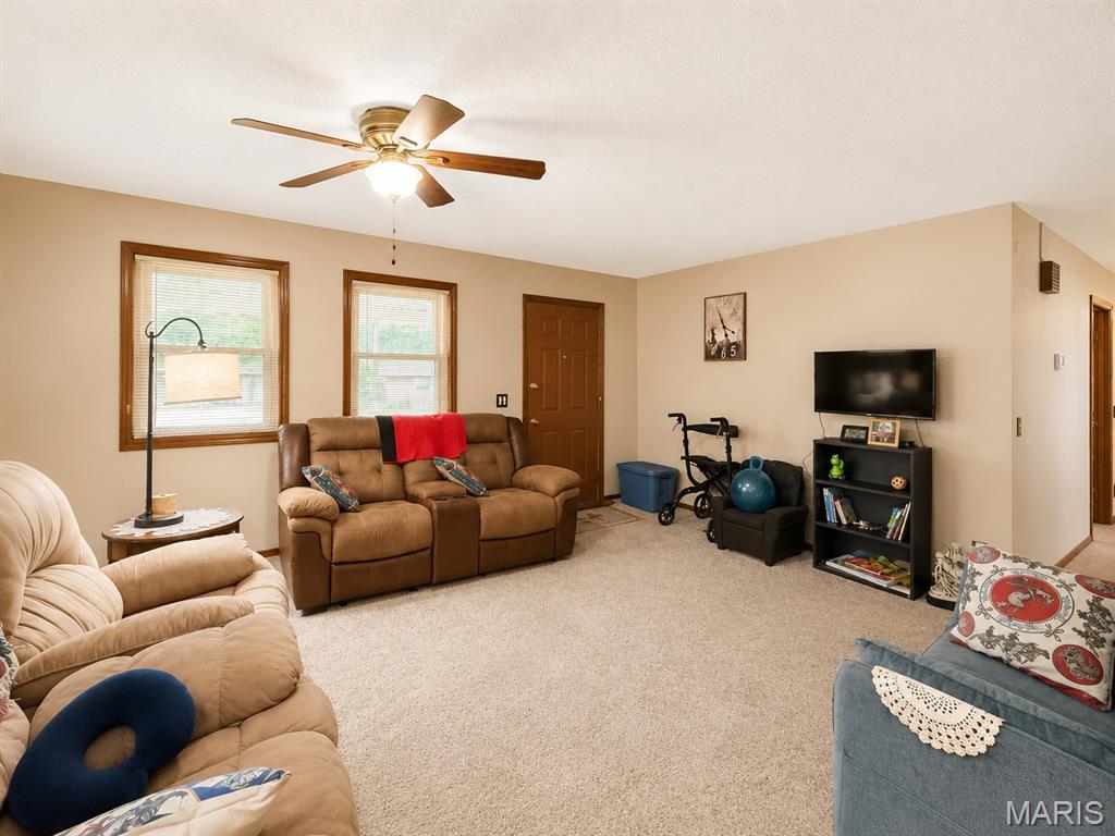 2402 East Victoria Road Poplar Bluff, MO 63901 - Photo 6 of 22