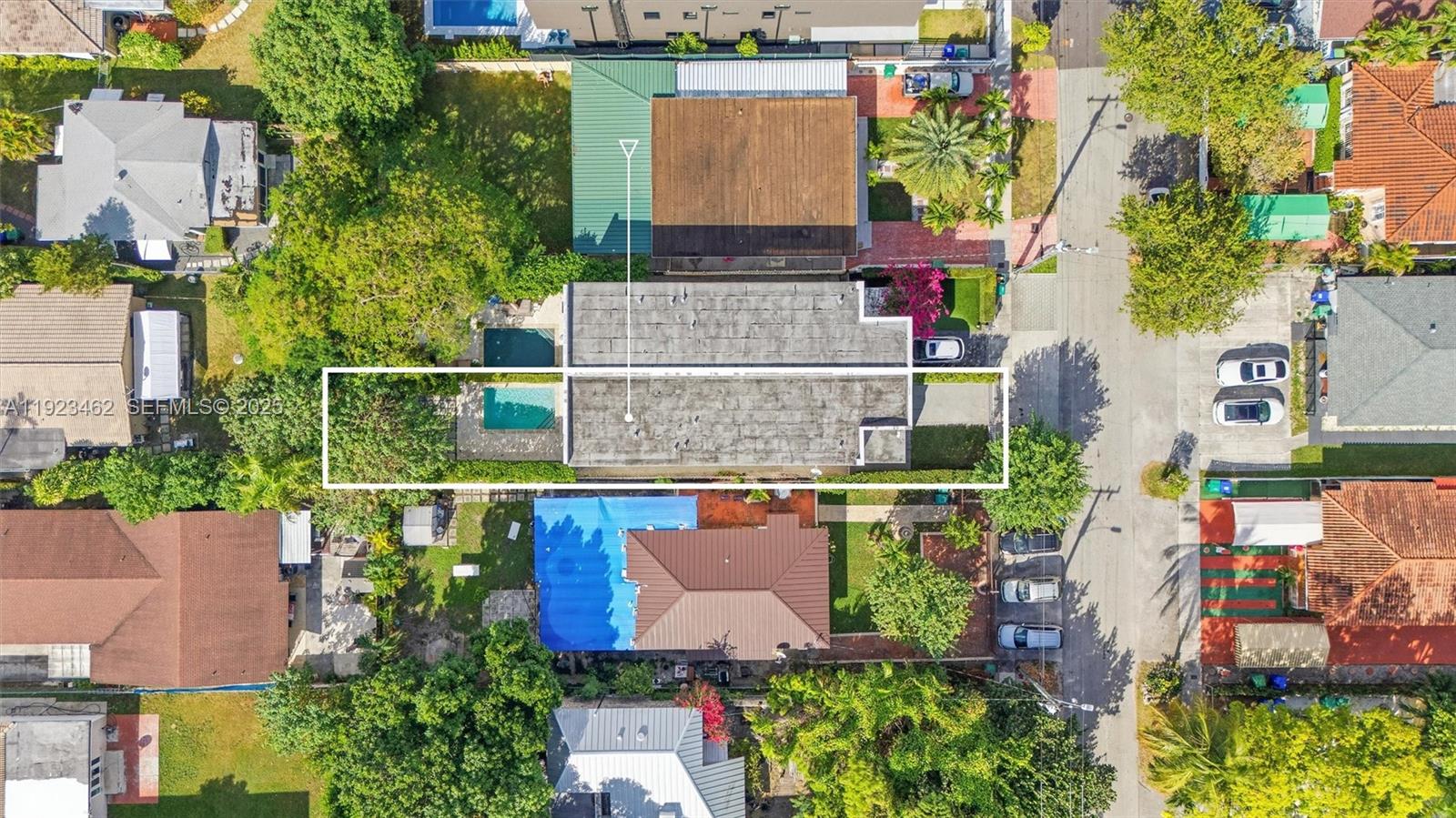 2852 Southwest 32nd Court, Unit 2852 Miami, FL 33133 - Photo 44 of 50 an aerial view of residential houses with outdoor space