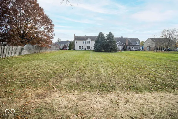 $494,900 | 5200 Lake Point Drive, Carmel, IN 46033