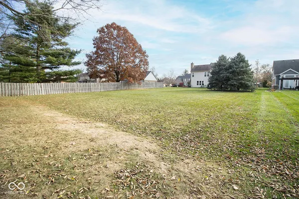 $494,900 | 5200 Lake Point Drive, Carmel, IN 46033