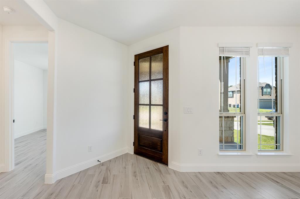 1073 Raptor Road Alvarado, TX 76009 - Photo 4 of 40