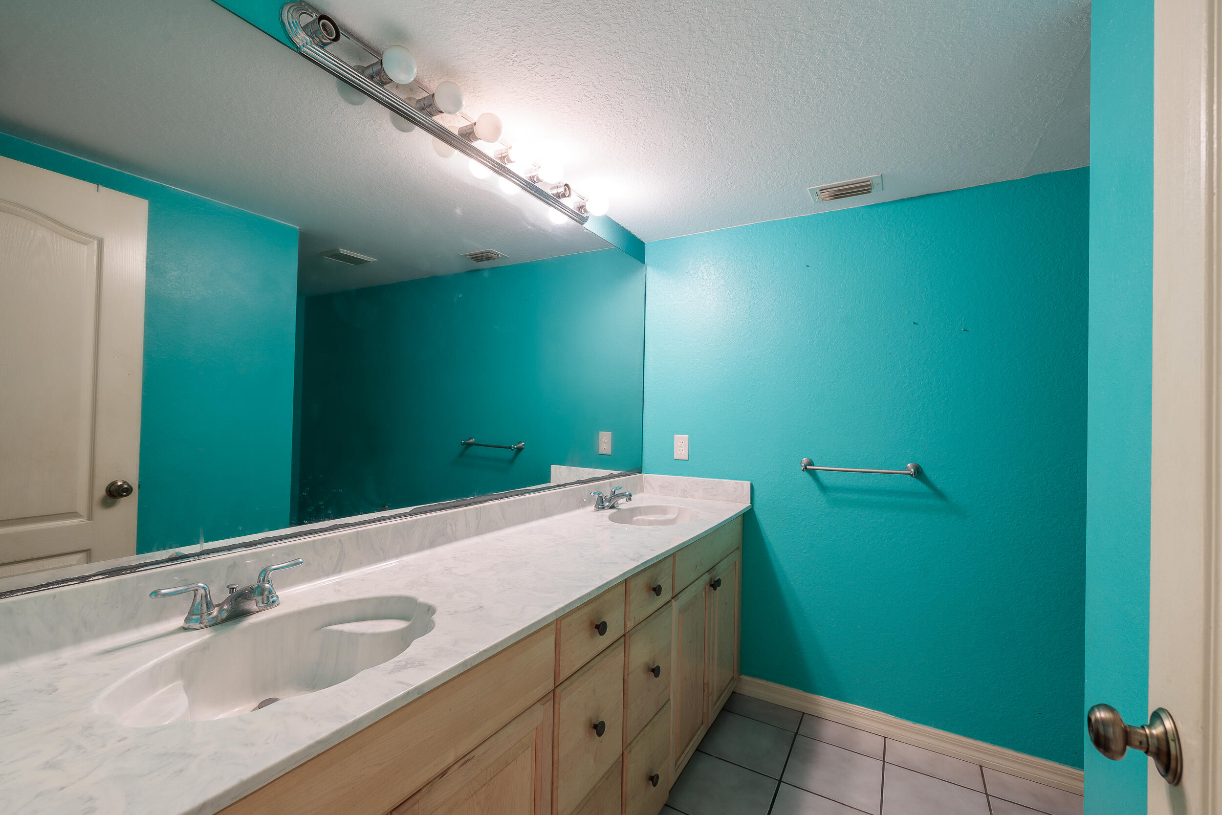 4920 Tree Top Trail Fort Pierce, FL 34951 - Photo 19 of 41 Bathroom 2