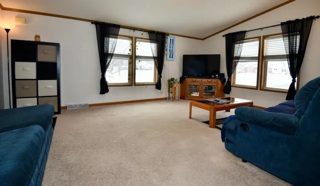 $124,900 | 460 1st Street East, Milaca, MN 56353