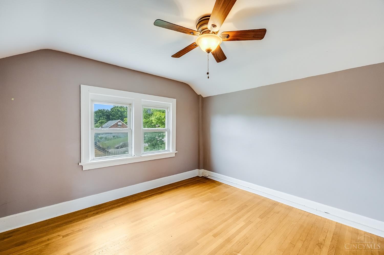 437 Samoht Ridge Road Cincinnati, OH 45238 - Photo 18 of 46