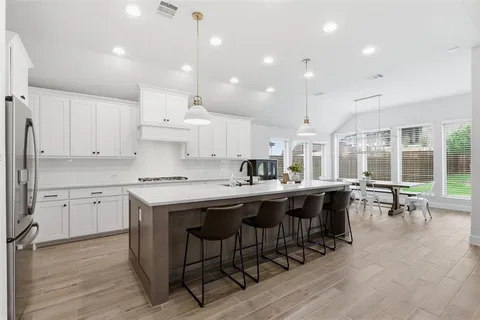 $625,000 | 192 Shoreview Drive, Rhome, TX 76078