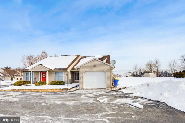 $205,000 | 3126 Nittany Drive, Dover, PA 17315