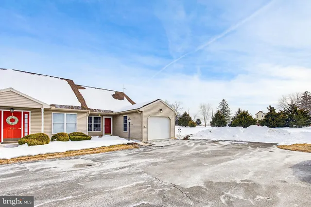 $205,000 | 3126 Nittany Drive, Dover, PA 17315