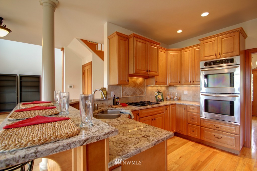 14022 Dodge Valley Road Mount Vernon, WA 98273 - Photo 3 of 24