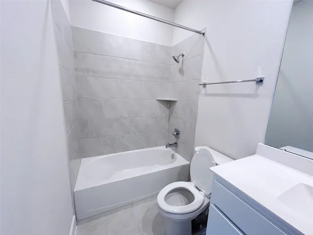 $3,200 | 6007 Churchill Spgs Lane, Fulshear, TX 77441