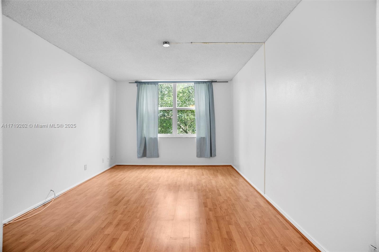 6700 Cypress Road, Unit 412 Plantation, FL 33317 - Photo 8 of 27 Gallery Image 8
