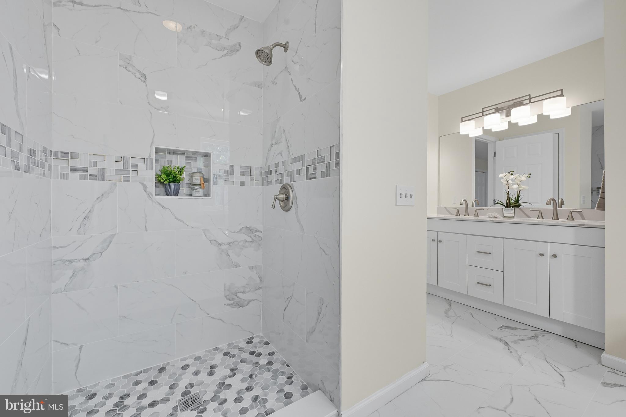 1 Michael Townsend Court Newark, DE 19702 - Photo 32 of 47 Primary Bath