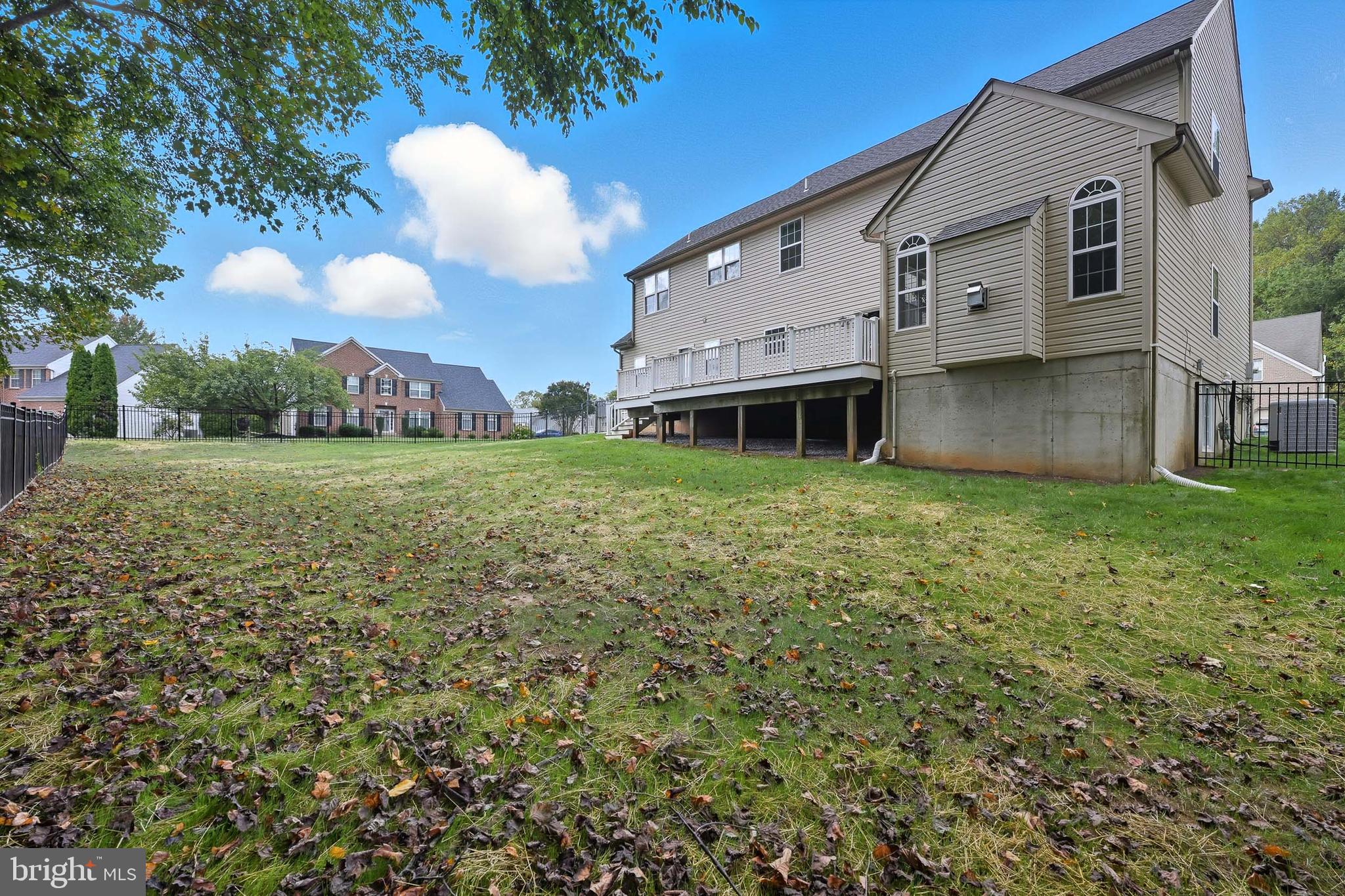 1 Michael Townsend Court Newark, DE 19702 - Photo 44 of 47 Back of House