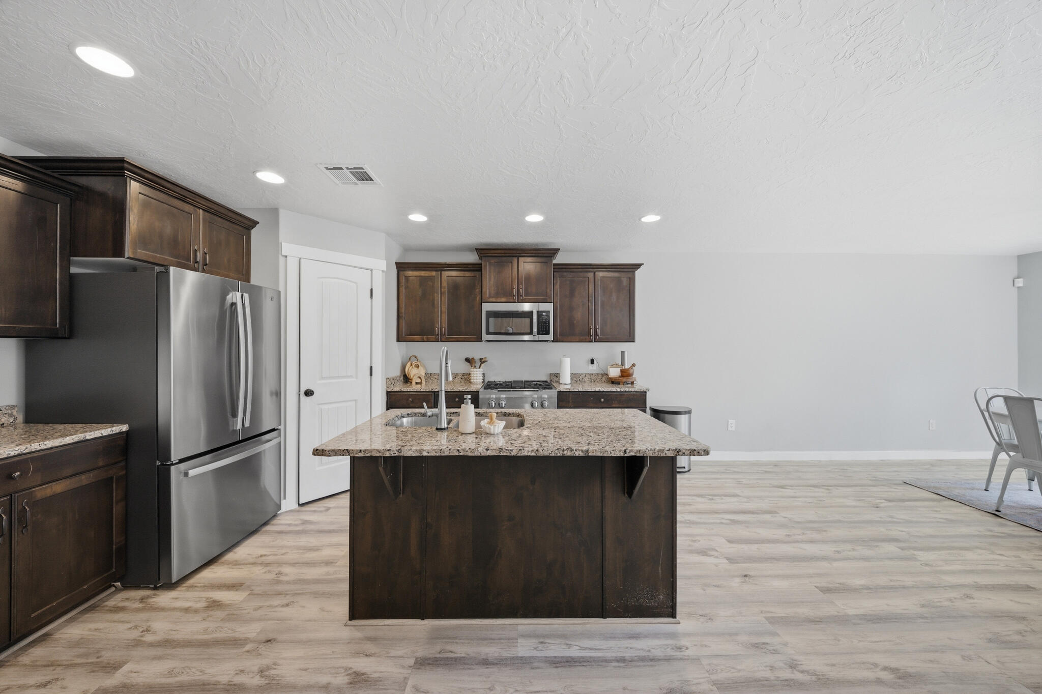 5907 Vega Way St. George, UT 84790 - Photo 12 of 32 DSC_0651