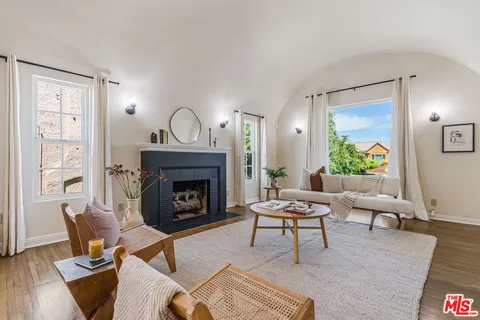 $1,125,000 | 7519 La Salle Avenue, Los Angeles, CA 90047