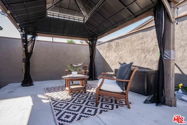 $1,125,000 | 7519 La Salle Avenue, Los Angeles, CA 90047