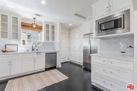 $1,125,000 | 7519 La Salle Avenue, Los Angeles, CA 90047