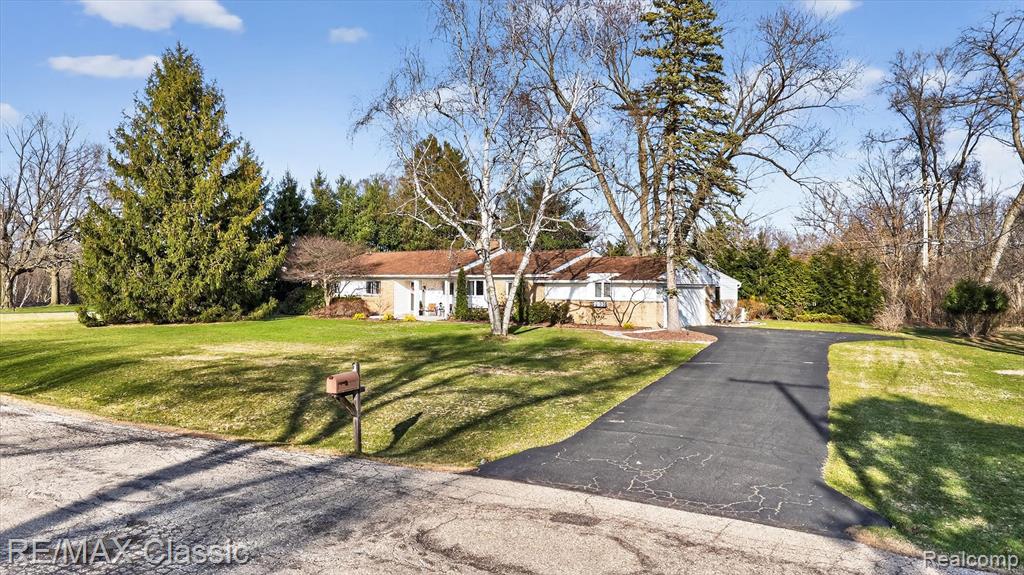 4731 Pickering Road Bloomfield Hills, MI 48301 - Photo 55 of 70 Gallery Image 55