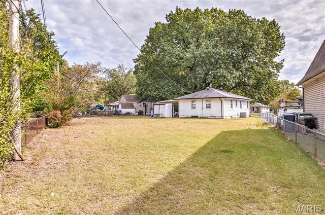 $120,000 | 279 Elmdale Court, Florissant, MO 63031